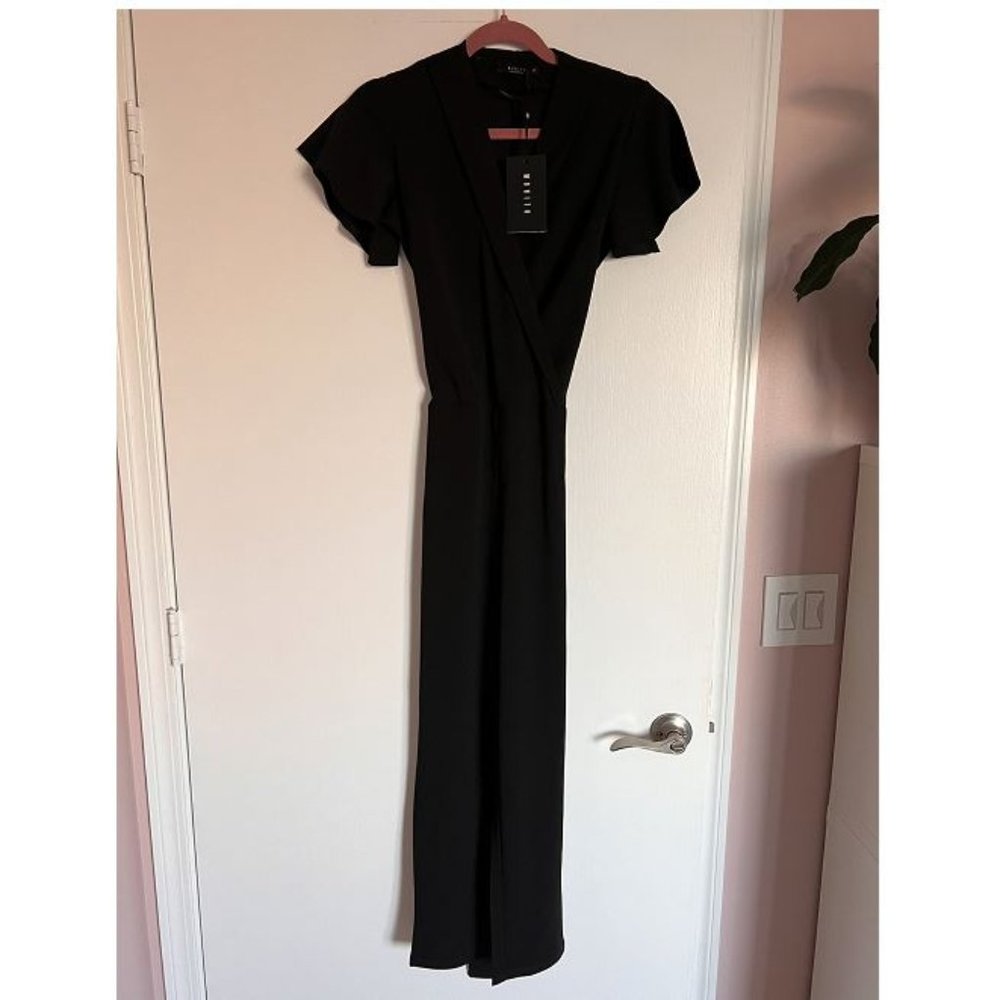 MOHITO V-Neck Tie Waist Straight Leg Jumpsuit. NEW WITH TAGS. Size Medium.